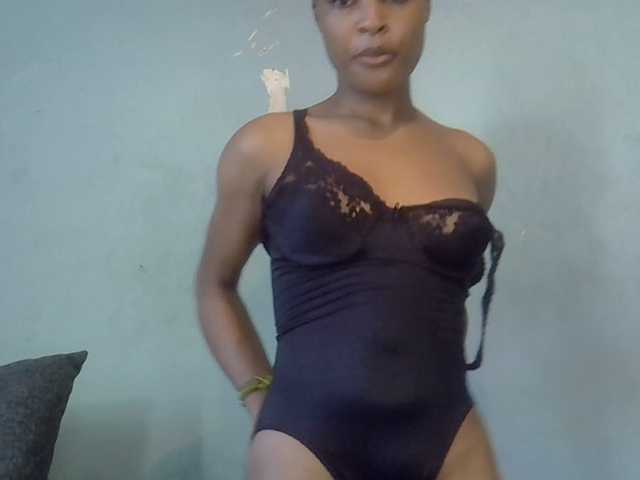 FreakyTrixie's BongaCams show and profile