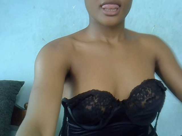 FreakyTrixie's BongaCams show and profile