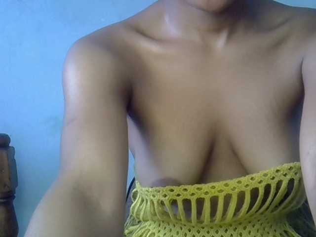 FreakyTrixie's BongaCams show and profile