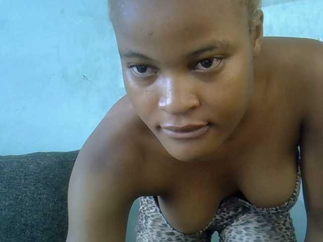 FreakyTrixie's BongaCams show and profile