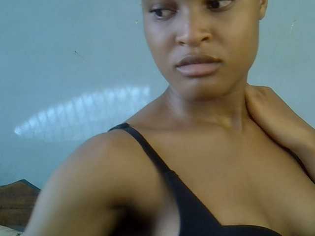 FreakyTrixie's BongaCams show and profile