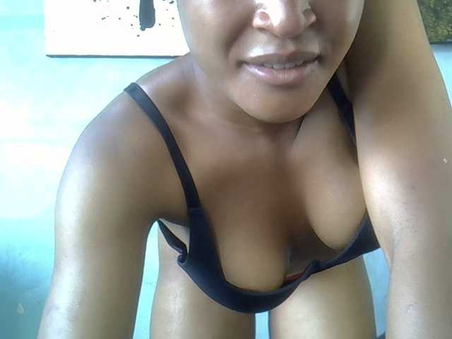 FreakyTrixie's BongaCams show and profile