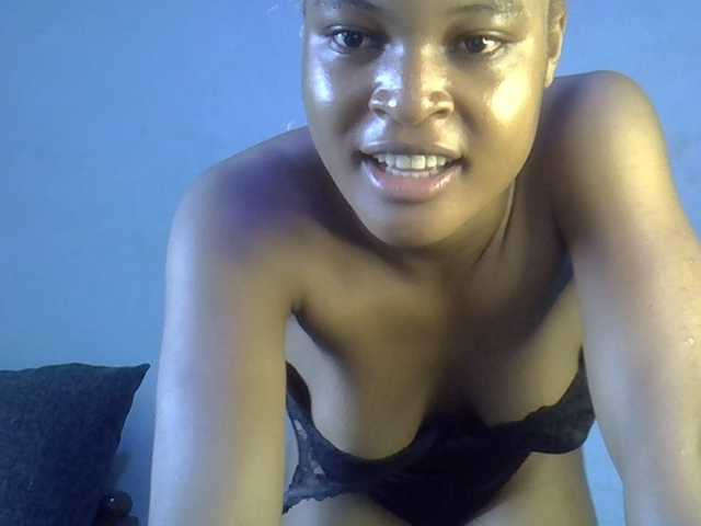 FreakyTrixie's BongaCams show and profile