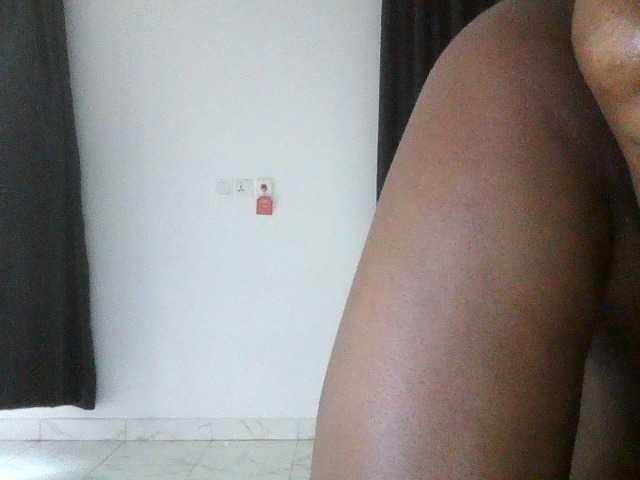 Hotchocolatee191 Live Cam on BongaCams