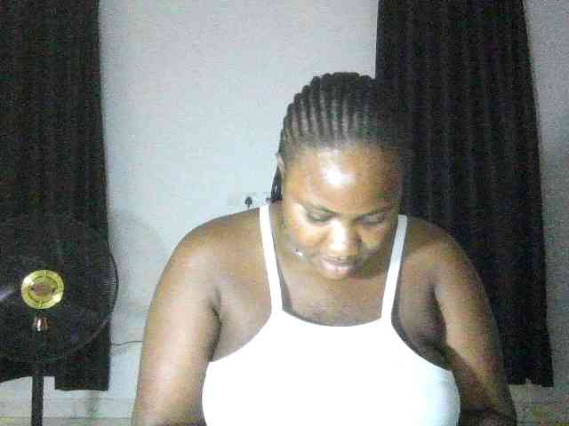 Hotchocolatee191 Live Webcam on BongaCams