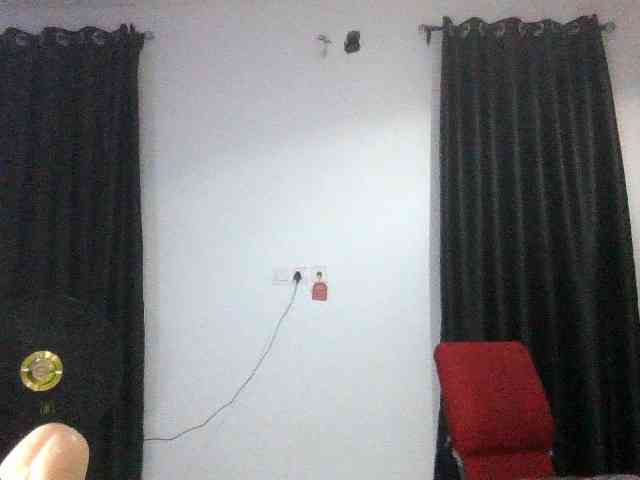 Hotchocolatee191 webcam