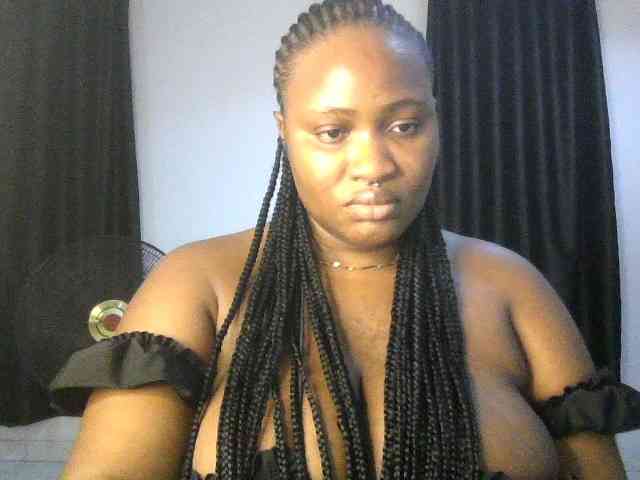 Hotchocolatee191 Live Webcam on BongaCams