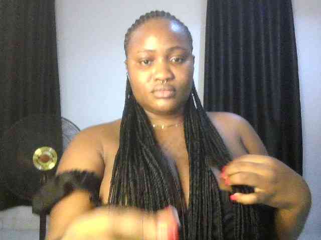 Hotchocolatee191 webcam