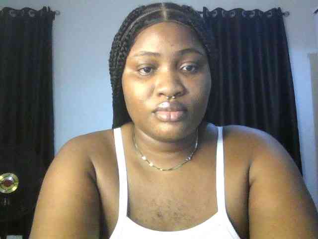 Hotchocolatee191 webcam