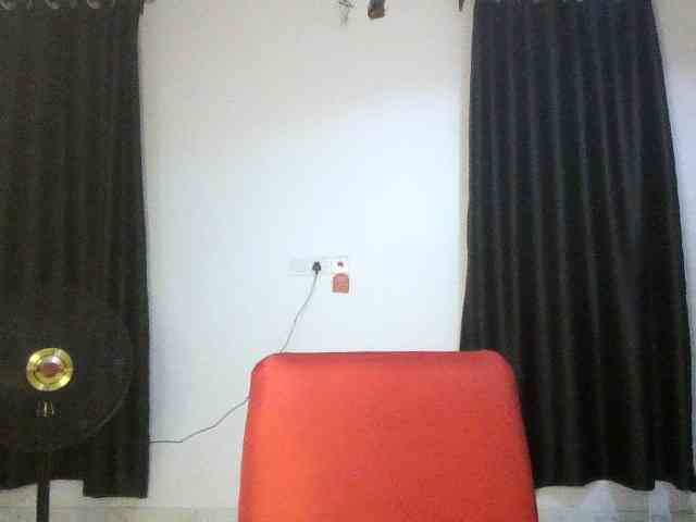 Hotchocolatee191 webcam