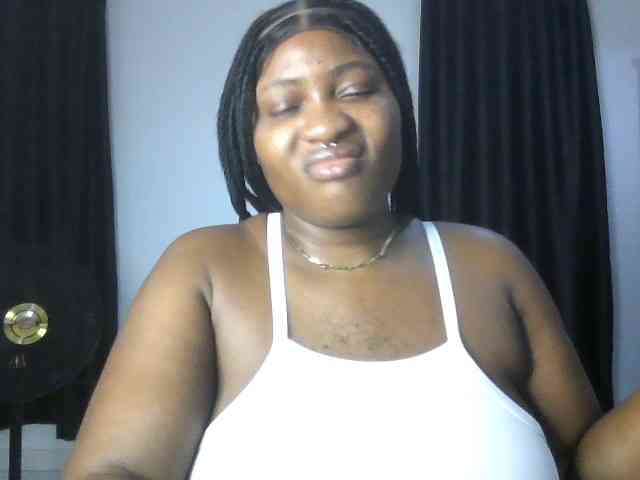 Hotchocolatee191 webcam