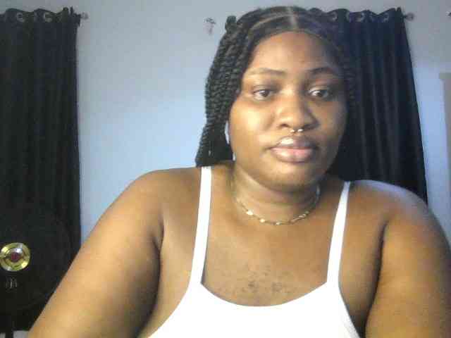 Hotchocolatee191 webcam