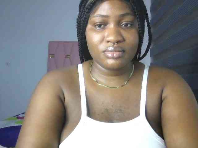 Hotchocolatee191 webcam