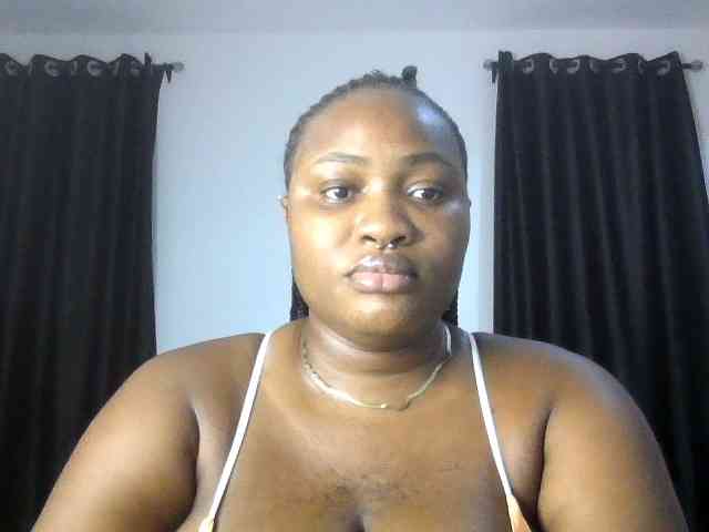 Hotchocolatee191 webcam