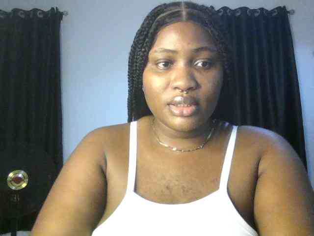 Hotchocolatee191 webcam