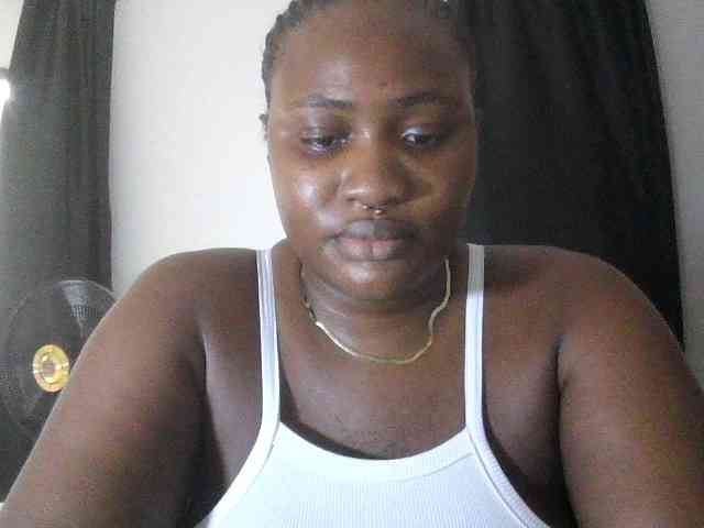 Hotchocolatee191 Live Webcam on BongaCams