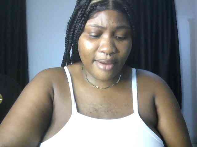 Hotchocolatee191 webcam