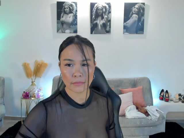 puiyee13's BongaCams show and profile