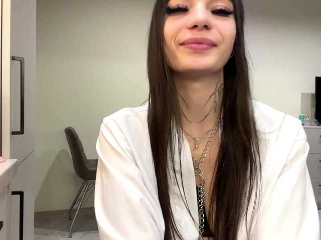 SweetLea11's BongaCams show and profile