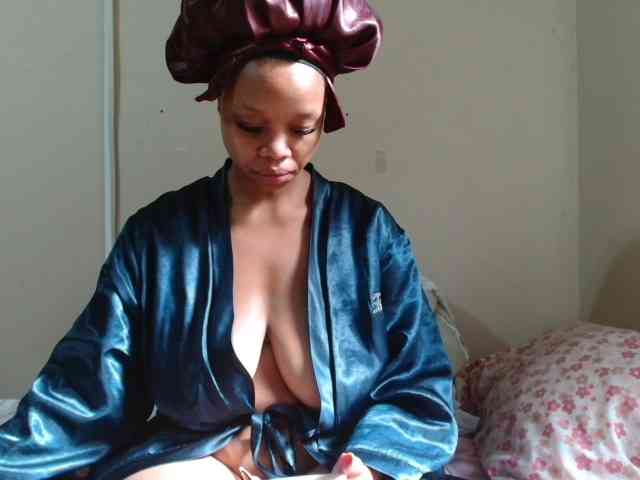 GoldenRush01 Live Webcam on BongaCams