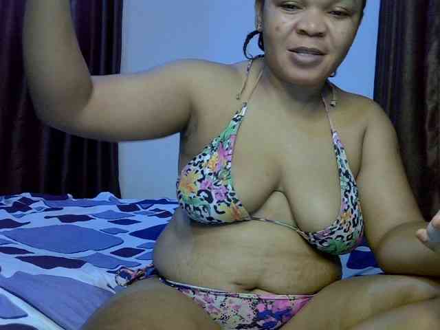 Creamypussyxx Live Webcam on BongaCams