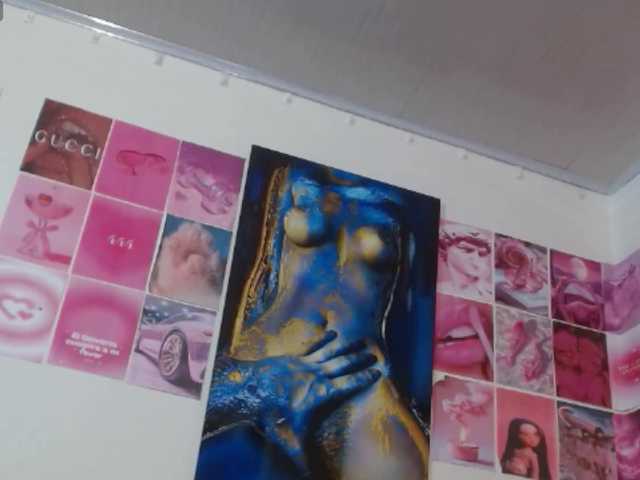 Gemma-Hot's BongaCams show and profile