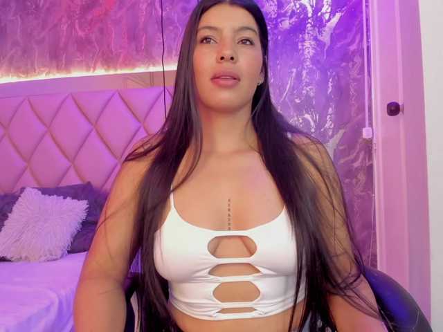 CataLee's BongaCams show and profile