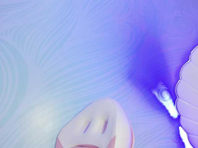 CHLOE's BongaCams show and profile