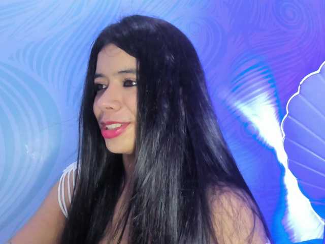 CHLOE's BongaCams show and profile