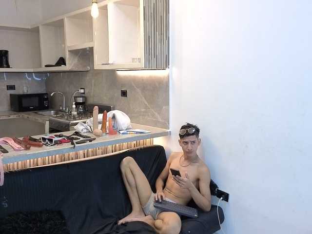 Preview of hot-swinger-ads