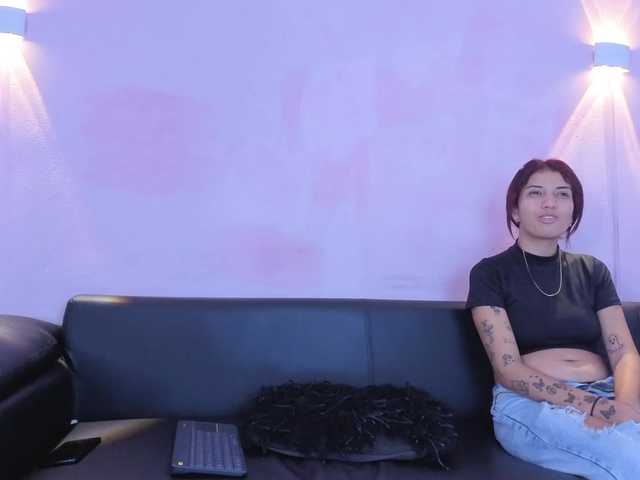 Hot-Swinger-ADS's BongaCams show and profile