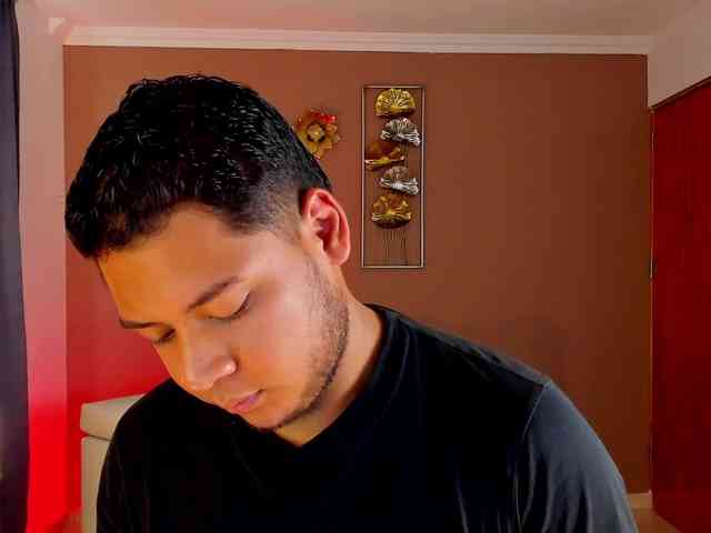 Akon-X2X Live Webcam on BongaCams