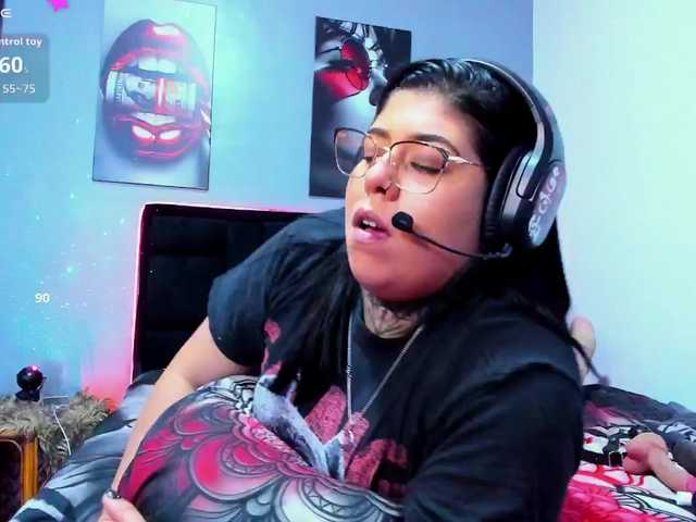 veronika-metalstar Live Cam on BongaCams