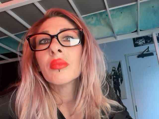 RebelRaven Live Webcam on BongaCams