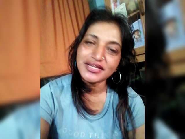 FiestyQueen's BongaCams show and profile