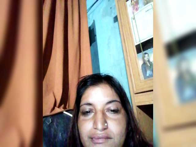 FiestyQueen's BongaCams show and profile