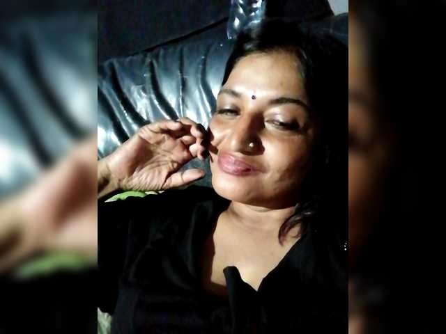 FiestyQueen's BongaCams show and profile