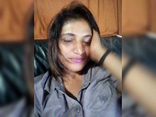 FiestyQueen's BongaCams show and profile