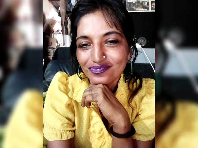 FiestyQueen's BongaCams show and profile