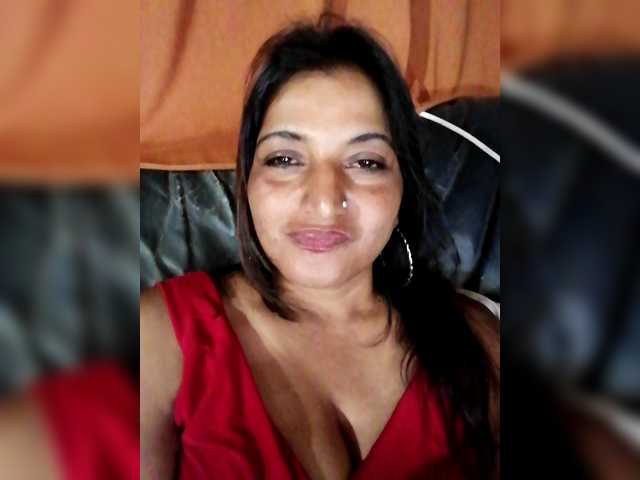 FiestyQueen's BongaCams show and profile