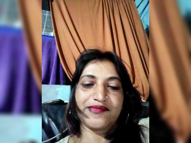 FiestyQueen's BongaCams show and profile