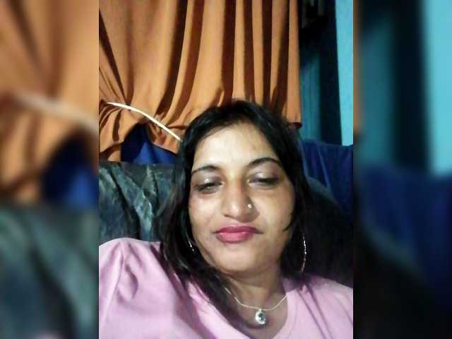 FiestyQueen's BongaCams show and profile