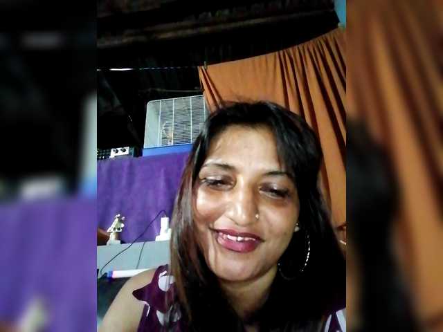 FiestyQueen's BongaCams show and profile