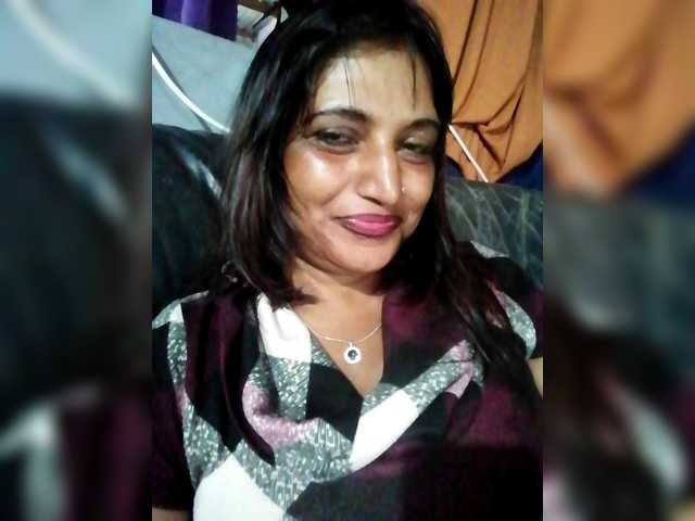 FiestyQueen's BongaCams show and profile