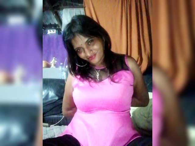 FiestyQueen's BongaCams show and profile