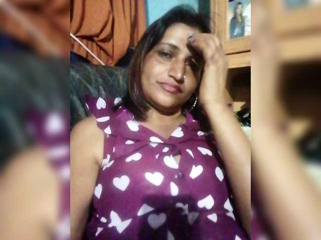 FiestyQueen's BongaCams show and profile