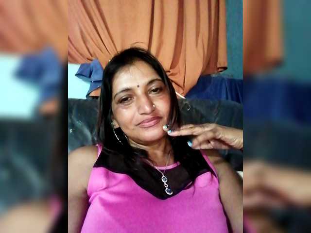 FiestyQueen's BongaCams show and profile