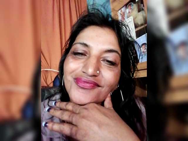 FiestyQueen's BongaCams show and profile