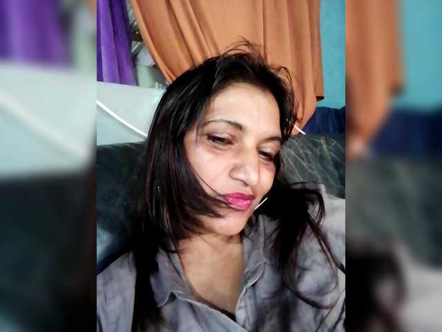 FiestyQueen's BongaCams show and profile