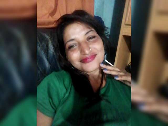 FiestyQueen's BongaCams show and profile